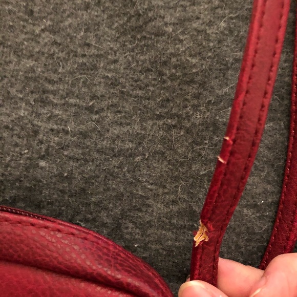 Red crossbody bag - Picture 3 of 5